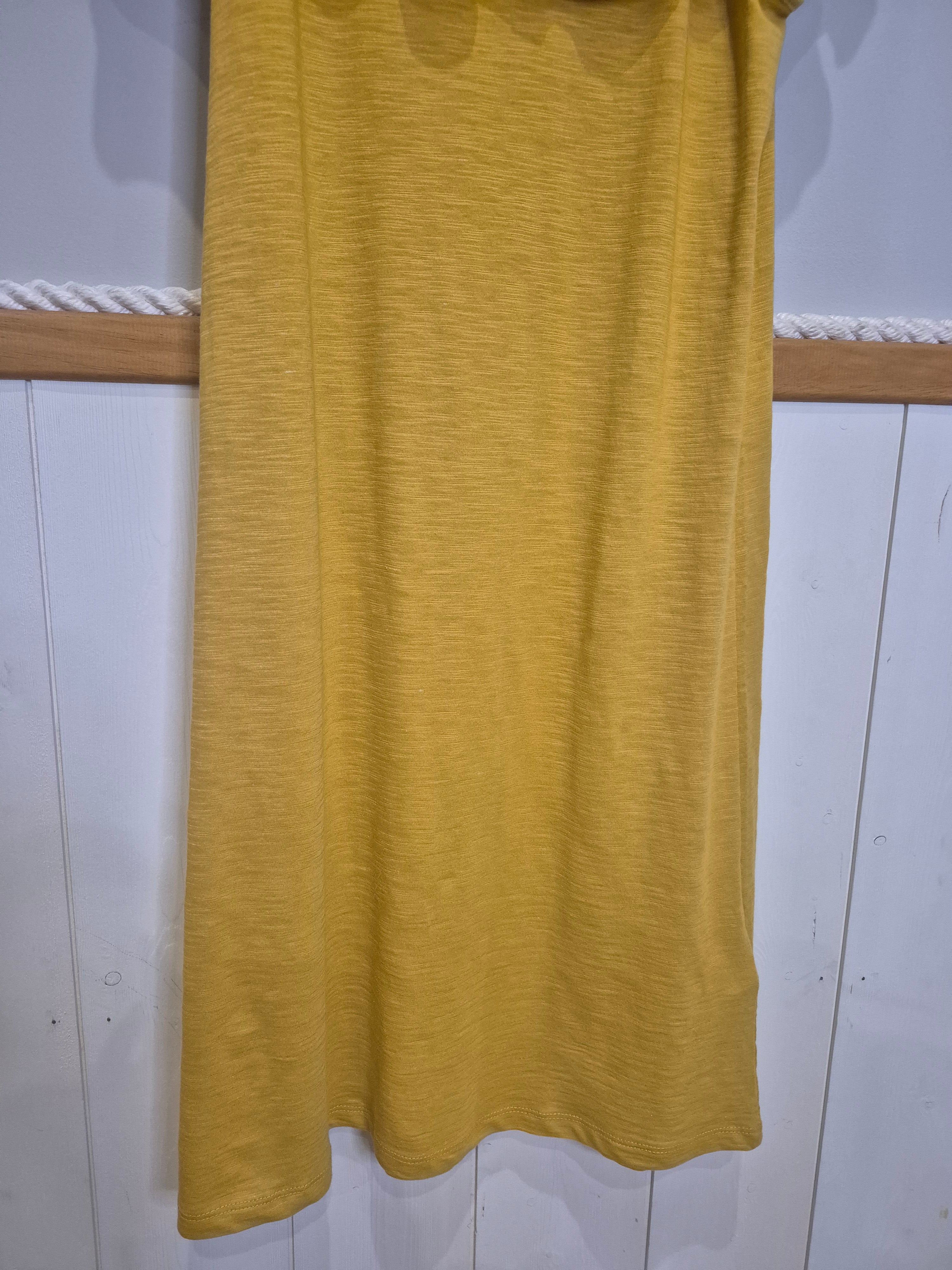 Robe jaune soleil
