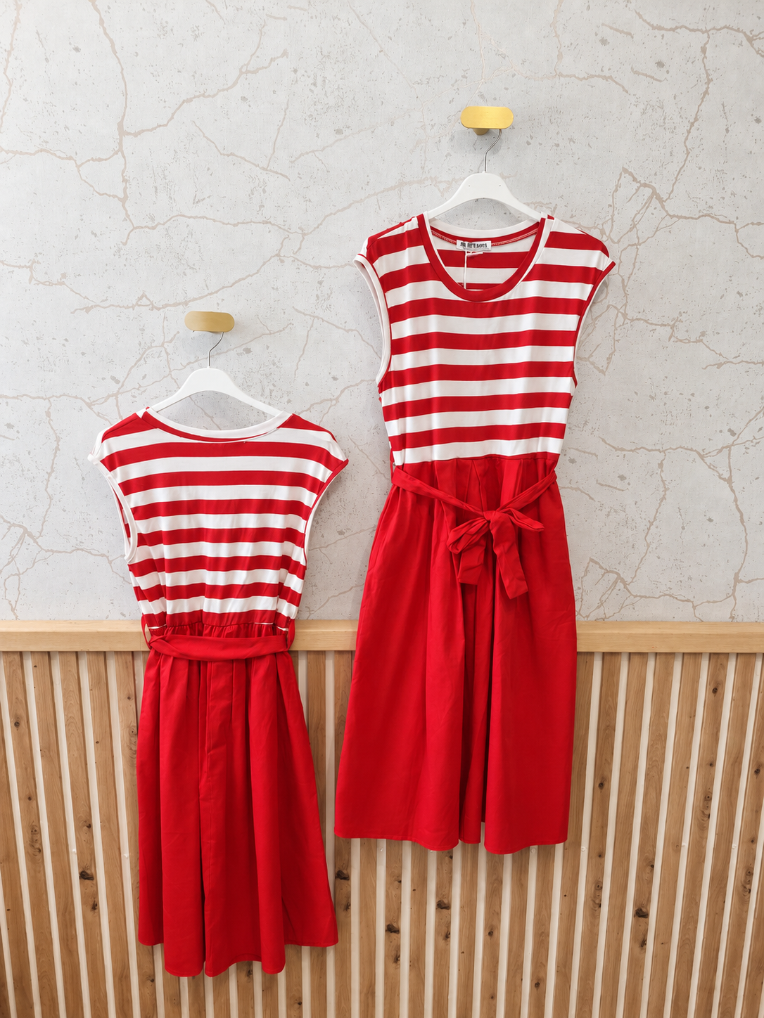 Robe rayée rouge