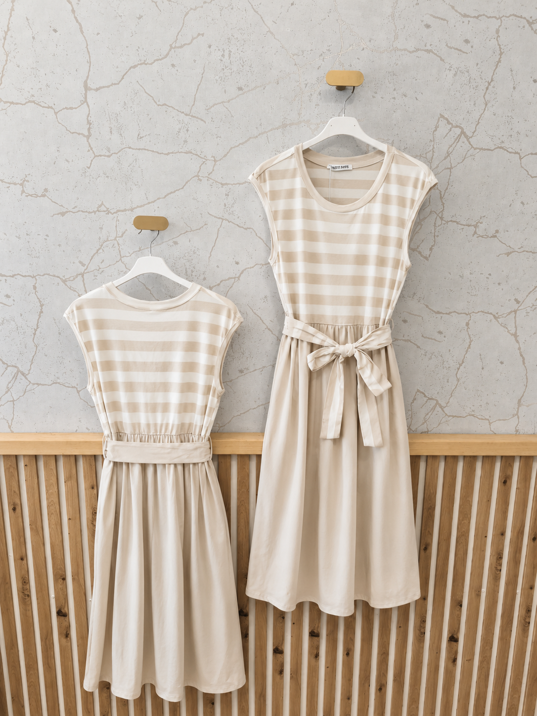 Robe rayée beige